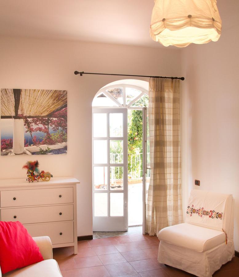 B&B Villa Accademia Giardini-Naxos Habitación foto